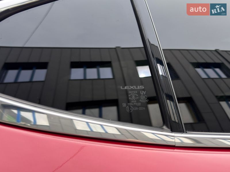 Седан Lexus ES 2014 в Києві