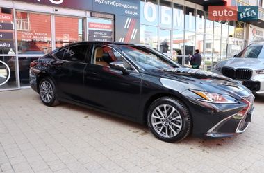 Седан Lexus ES 2022 в Львове