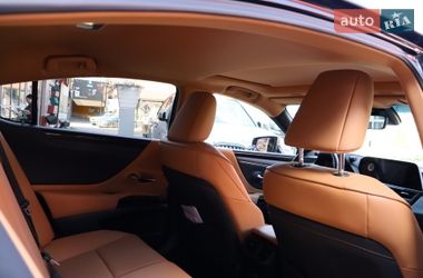 Седан Lexus ES 2022 в Львове