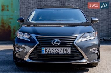 Седан Lexus ES 2018 в Киеве