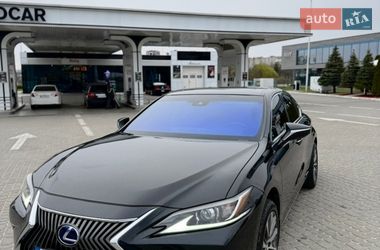 Седан Lexus ES 2019 в Львові