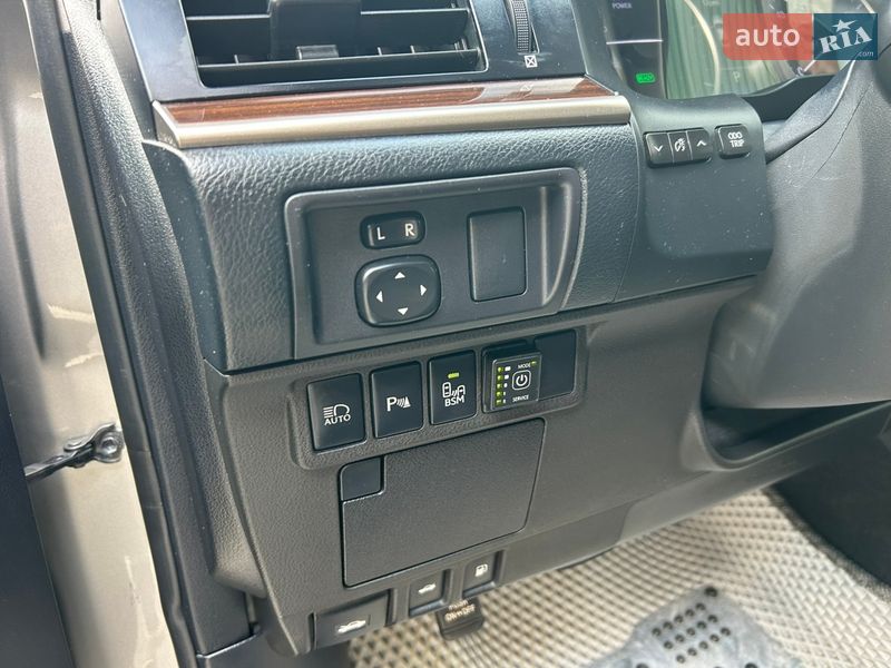 Седан Lexus ES 2017 в Киеве