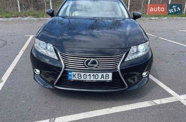 Седан Lexus ES 2013 в Виннице