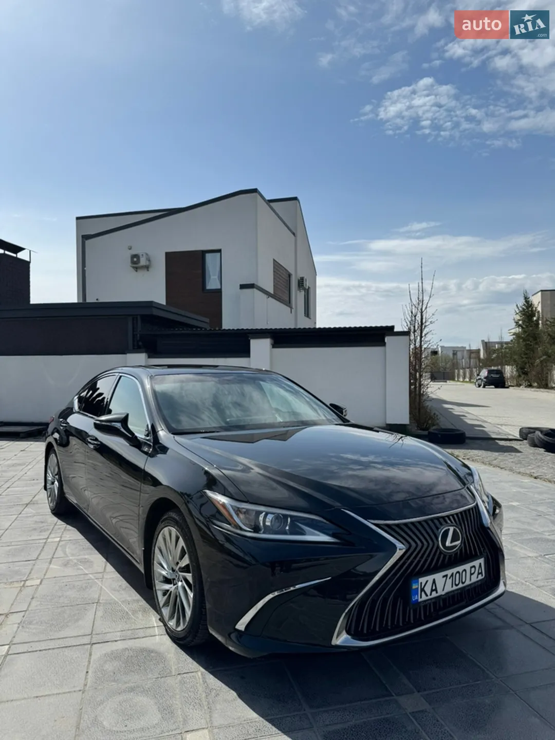 2019 Lexus ES - фото 1