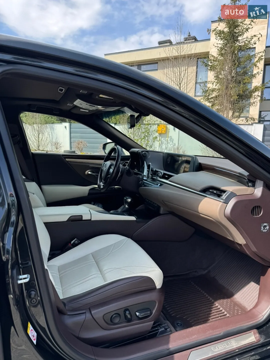 2019 Lexus ES - мініатюра 8