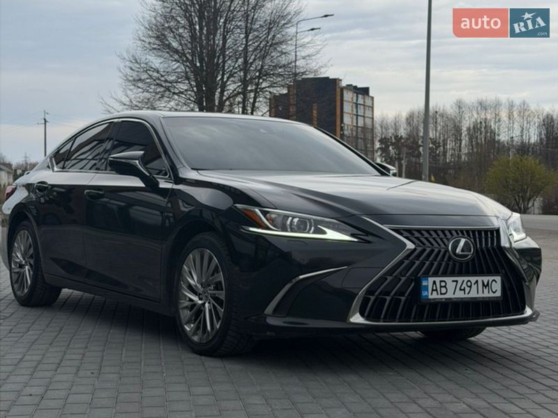 Седан Lexus ES 2022 в Виннице