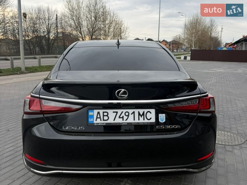 Седан Lexus ES 2022 в Виннице
