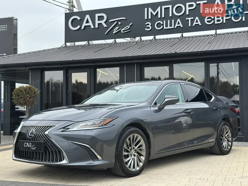 Lexus ES 2022