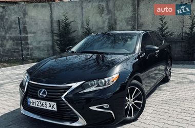 Седан Lexus ES 2016 в Могилів-Подільському