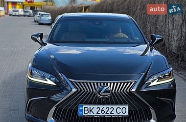 Седан Lexus ES 2018 в Ровно