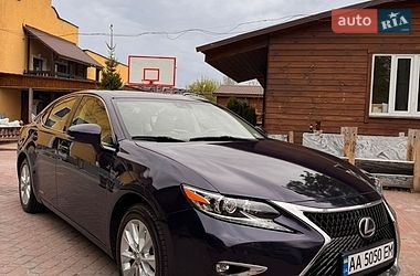 Седан Lexus ES 2012 в Києві