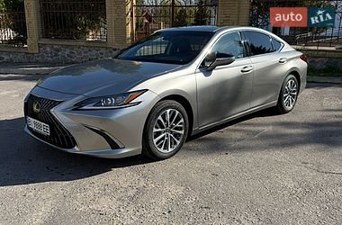 Седан Lexus ES 2022 в Полтаві