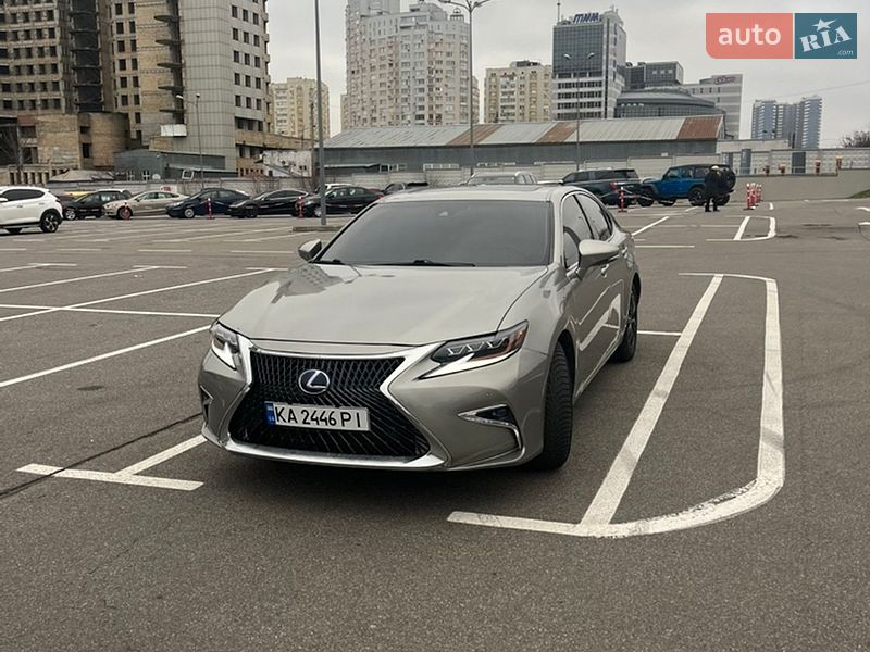 Lexus ES 2016