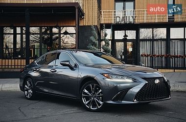 Седан Lexus ES 2018 в Николаеве