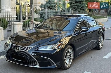 Седан Lexus ES 2018 в Києві
