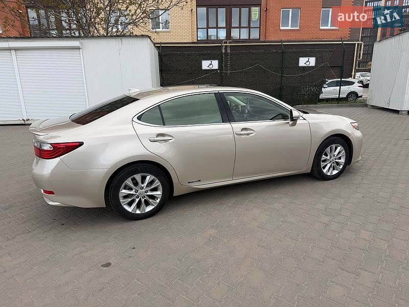 Седан Lexus ES 2015 в Одессе