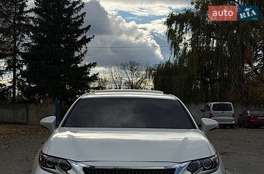 Седан Lexus ES 2015 в Києві