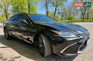 Седан Lexus ES 2023 в Кропивницком
