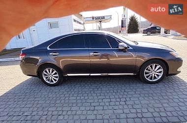 Седан Lexus ES 2011 в Львове