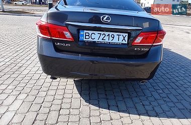 Седан Lexus ES 2011 в Львове