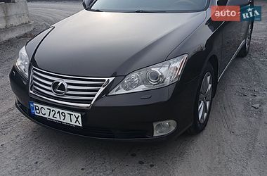Седан Lexus ES 2011 в Львове