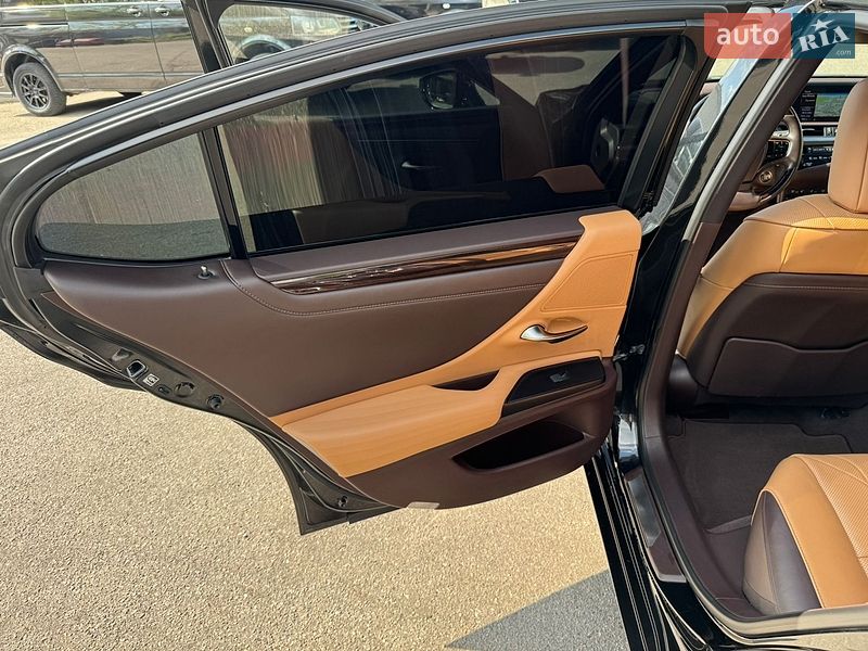 Седан Lexus ES 2019 в Харькове