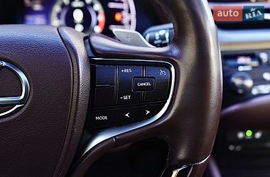 Седан Lexus ES 2019 в Львове