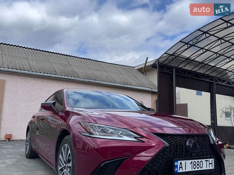 Седан Lexus ES 2022 в Киеве