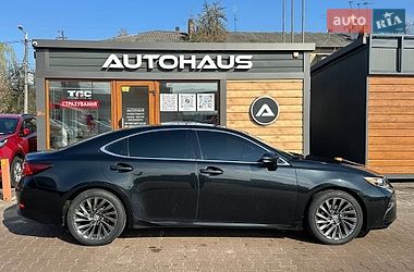 Седан Lexus ES 2015 в Житомирі