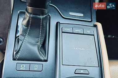 Седан Lexus ES 2018 в Дніпрі