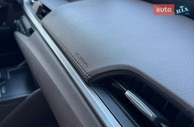 Седан Lexus ES 2018 в Дніпрі