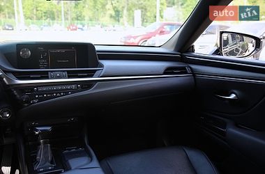 Седан Lexus ES 2018 в Харькове