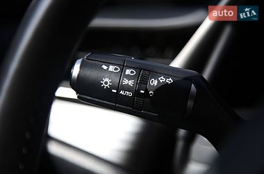 Седан Lexus ES 2018 в Харькове