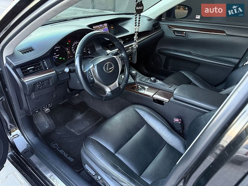 Седан Lexus ES 2013 в Вінниці