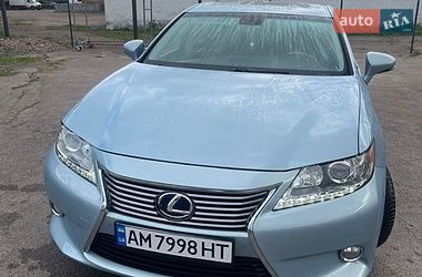 Седан Lexus ES 2012 в Коростене
