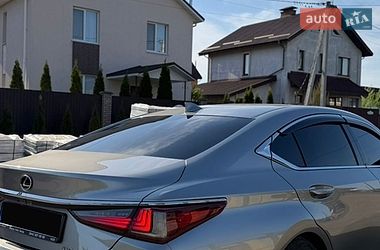 Седан Lexus ES 2020 в Киеве