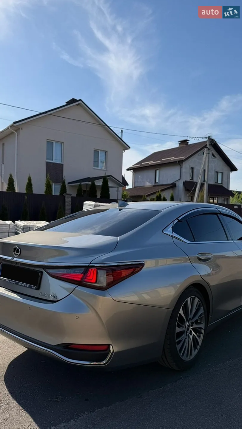 2020 Lexus ES - мініатюра 23