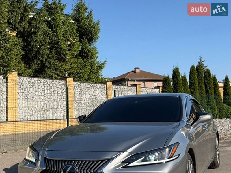 Седан Lexus ES 2020 в Киеве