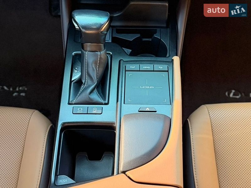 Седан Lexus ES 2020 в Киеве