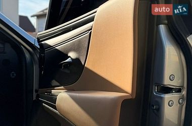 Седан Lexus ES 2020 в Киеве