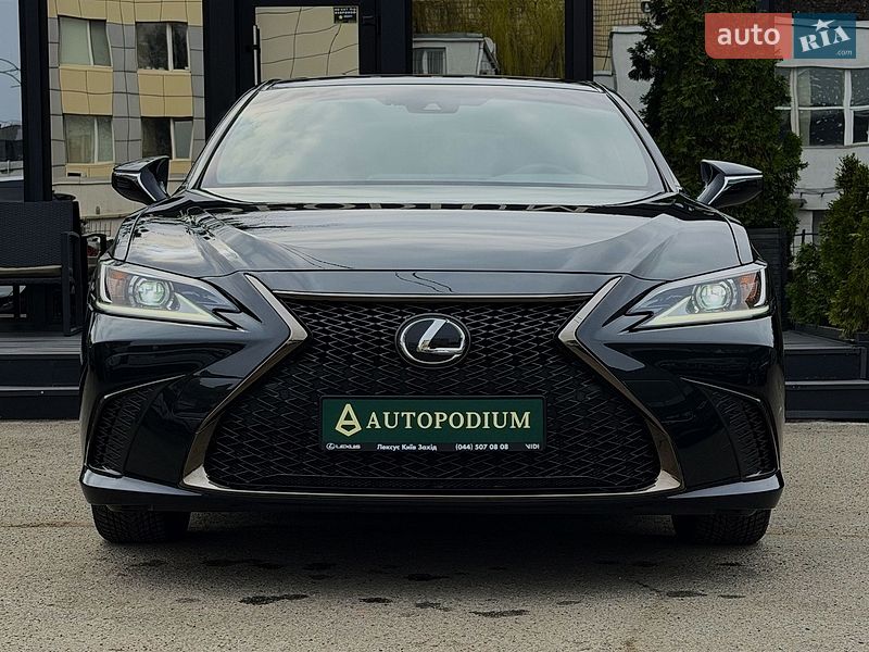 Седан Lexus ES 2023 в Киеве