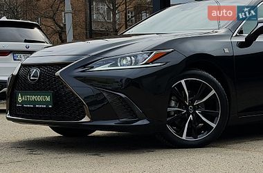 Седан Lexus ES 2023 в Киеве