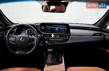 Седан Lexus ES 2023 в Киеве