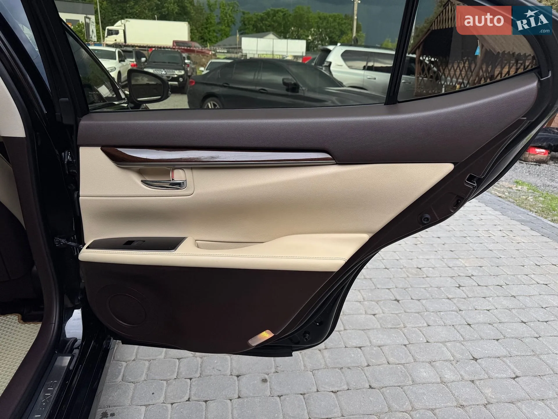 2016 Lexus ES - мініатюра 28