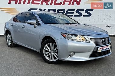 Седан Lexus ES 2014 в Киеве