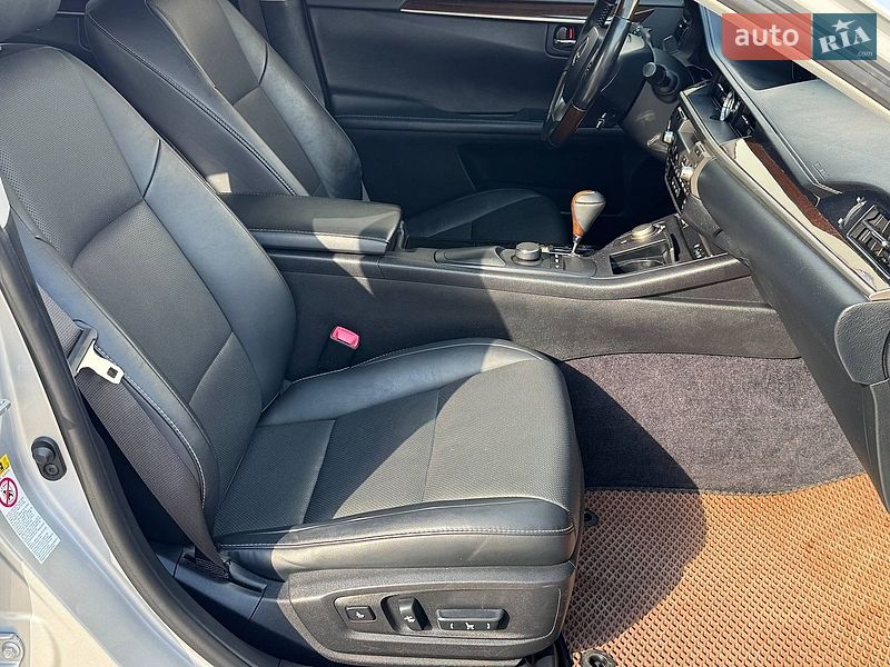 Седан Lexus ES 2014 в Києві фото 11 Седан Lexus ES 2014 в Києві