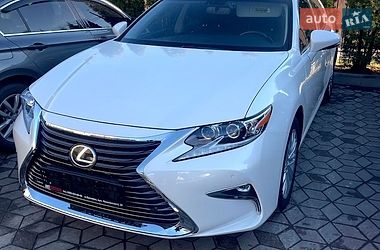 Седан Lexus ES 2015 в Білій Церкві