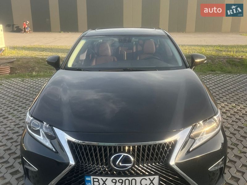 Седан Lexus ES 2017 в Хмельницком