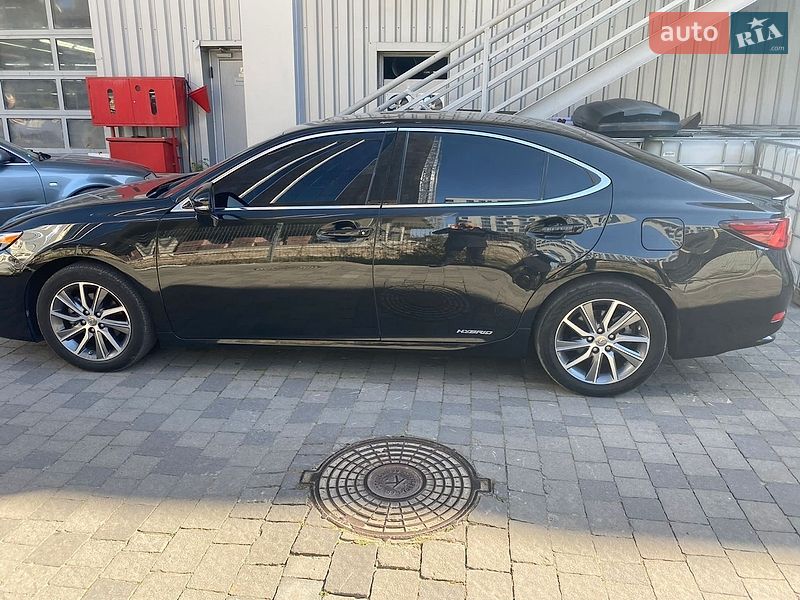 Седан Lexus ES 2017 в Хмельницком