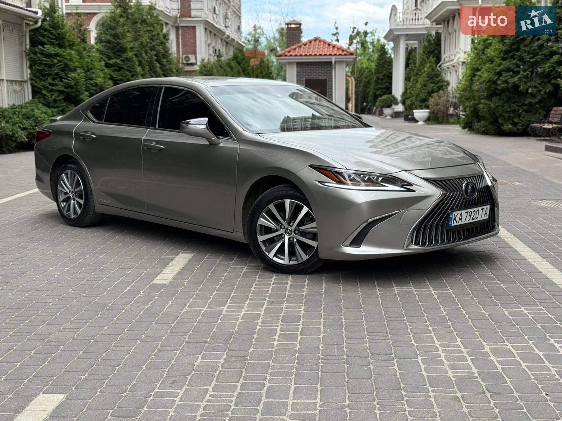2019 Lexus ES - мініатюра 2
